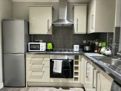 Church Street, Slough - Gallery - 7