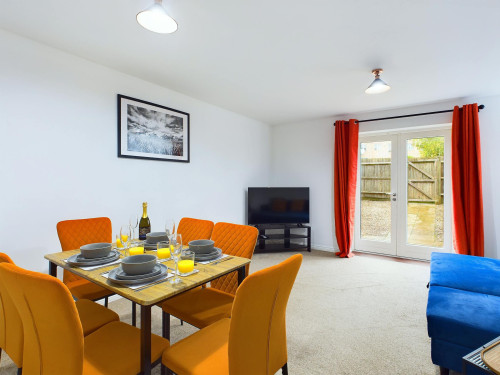 Pinewood Drive, Cheltenham