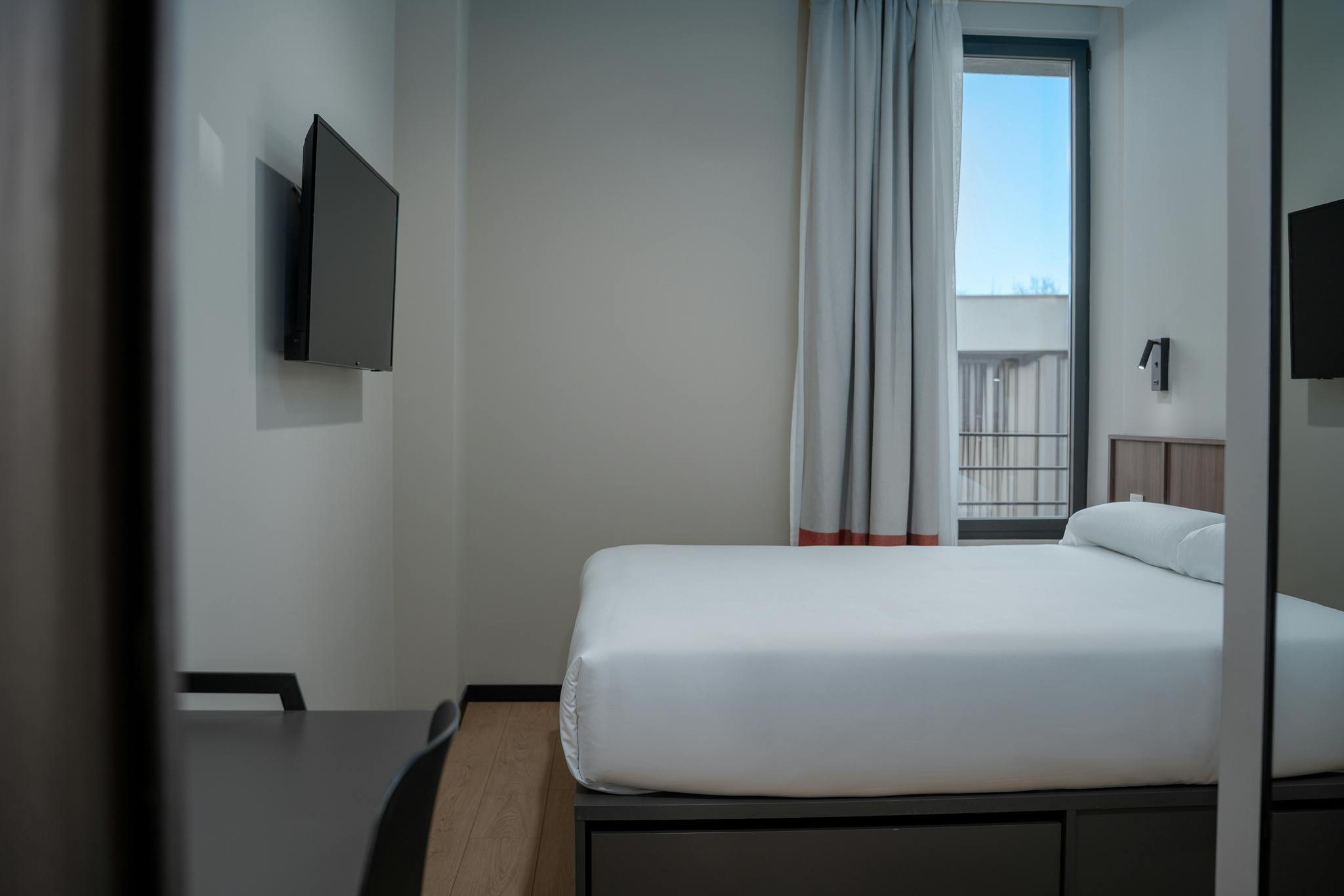  Private Room  -  Rúa das Galeras, Santiago de Compostela  - Gallery -  1