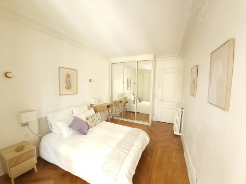 Rue des Saussaies, Paris