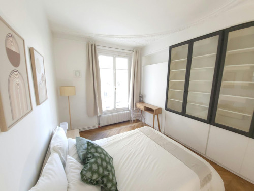 Rue des Saussaies, Paris