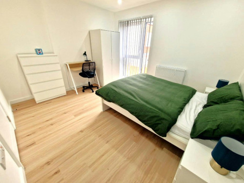 High Road, Romford - Gallery - 7