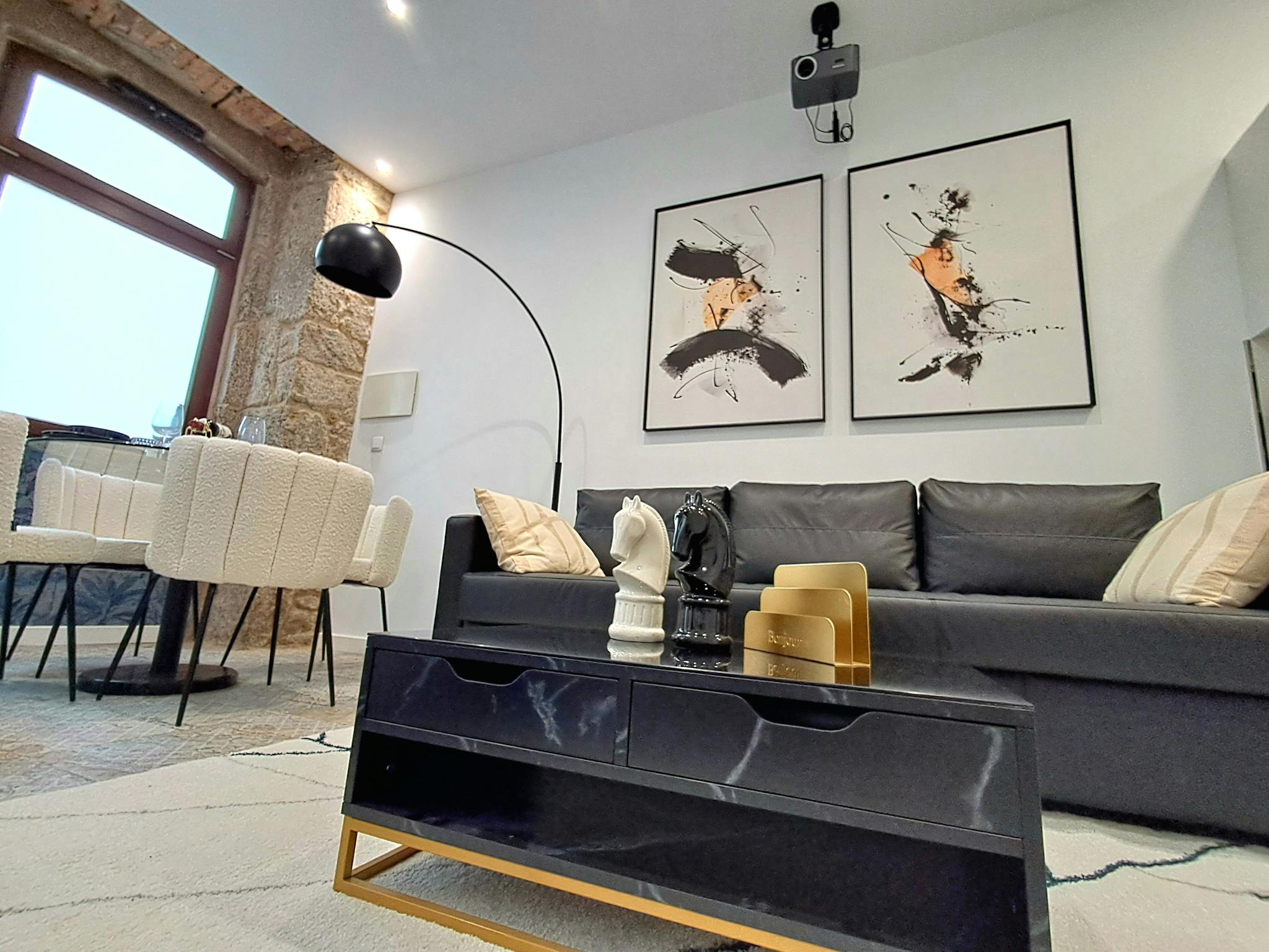 Entire Place - Rúa Cordelería, A Coruña - Gallery - 1