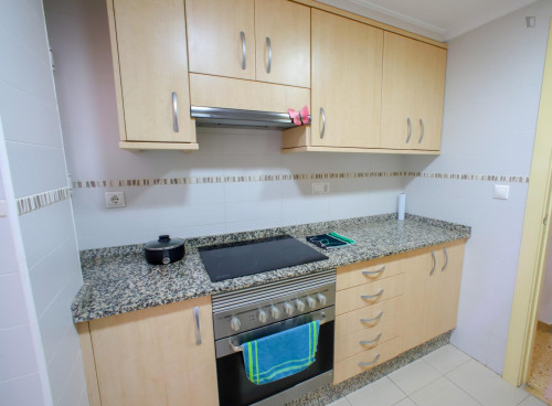 Alluring double ensuite bedroom in a 4-bedroom apartment near València-Cabanyal train station - Gallery - 21