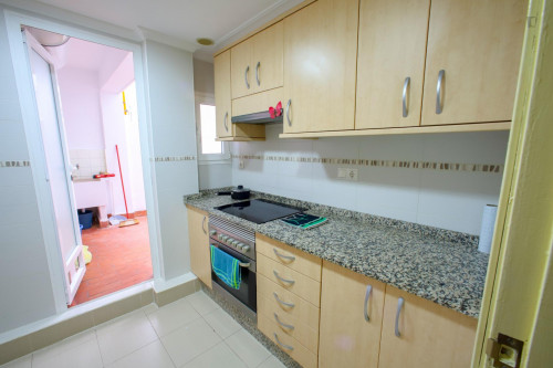 Alluring double ensuite bedroom in a 4-bedroom apartment near València-Cabanyal train station - Gallery - 30