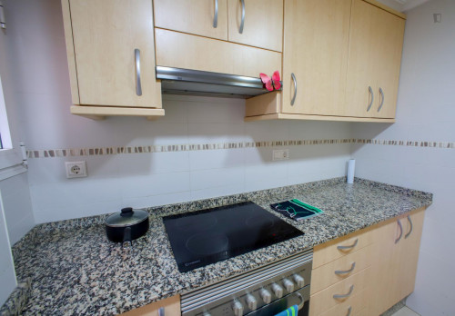 Alluring double ensuite bedroom in a 4-bedroom apartment near València-Cabanyal train station - Gallery - 32