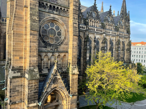 Stylish 110 sqm Furnished Altbau Apartment with Balcony in Prime Leipzig Süd Location