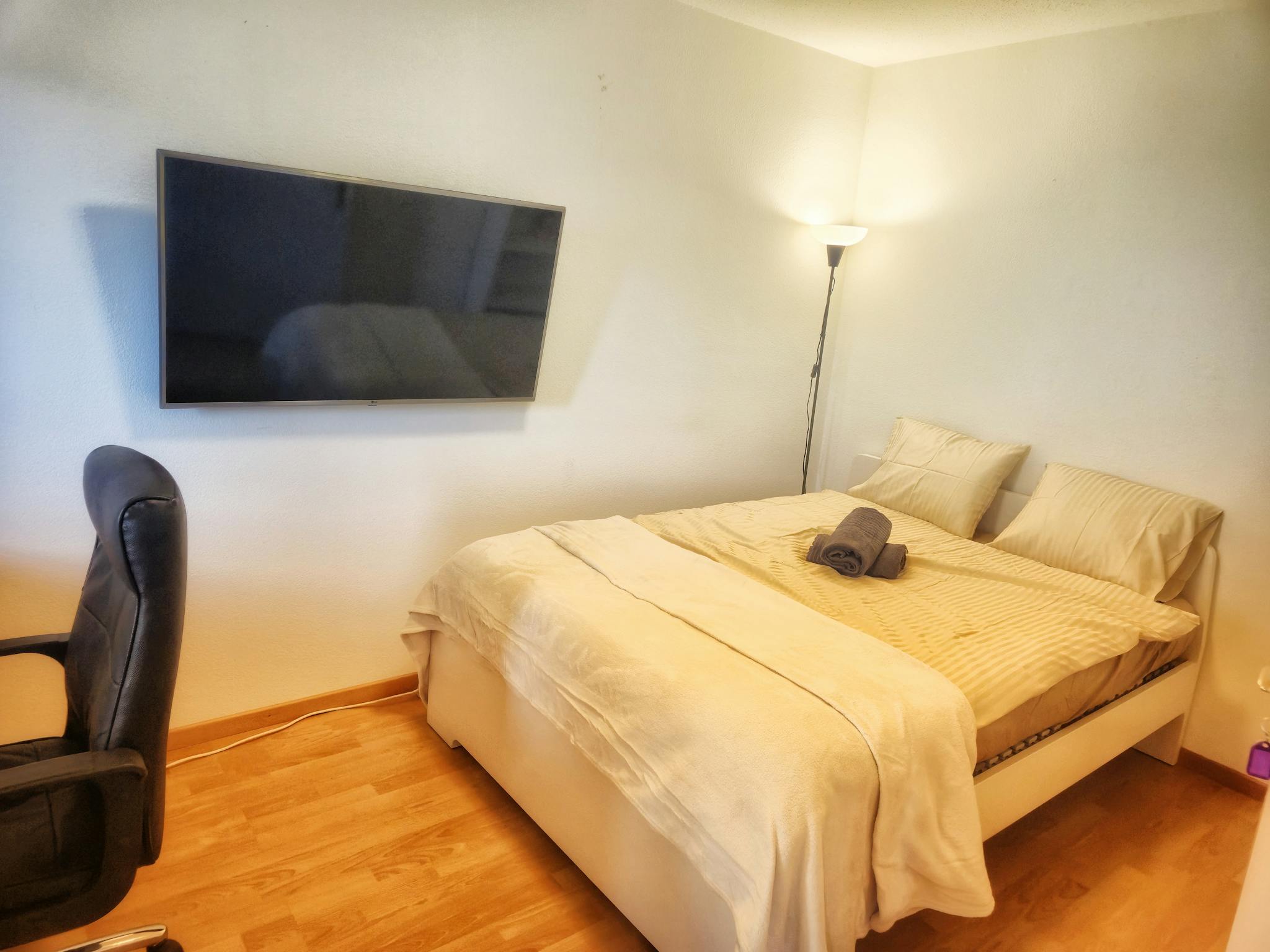  Private Room  -  Wülflingerstrasse, Winterthur  - Gallery -  1
