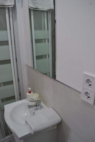 Beautiful studio close to Universidad Pontificia Comillas  - Gallery -  5