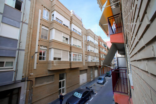 Cozy single bedroom in a 4-bedroom apartment near València-Cabanyal train station - Gallery - 12