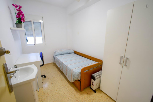 Cozy single bedroom in a 4-bedroom apartment near València-Cabanyal train station - Gallery - 29