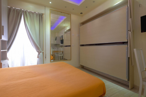 Alluring studio flat near Re Di Roma metro station