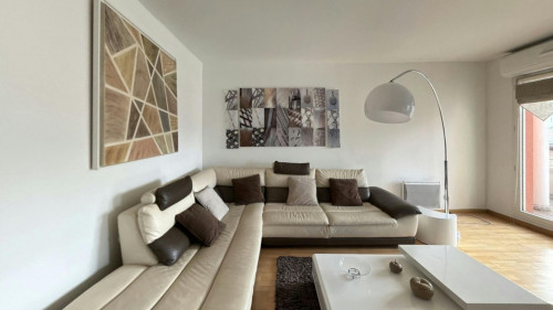 Rue Florent Dancourt, Suresnes