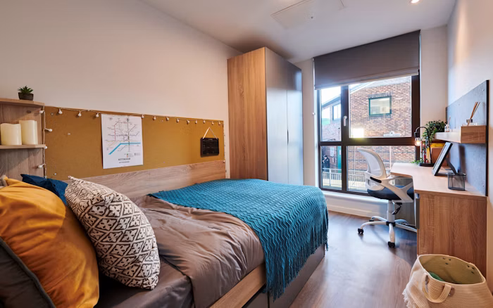 En-Suite Silver - 4