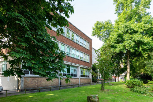 Collegiate Park House