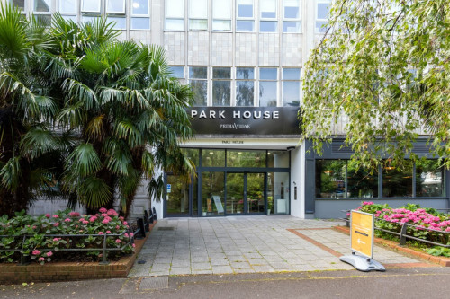 Collegiate Park House - Gallery - 9