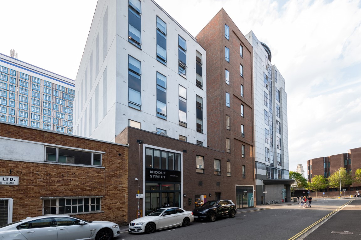Collegiate Middle Street