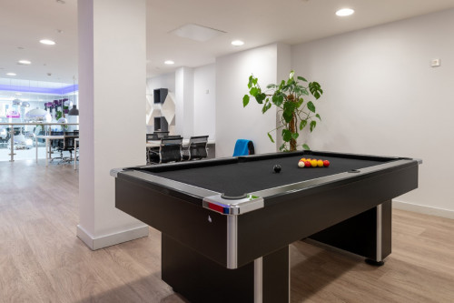 Collegiate Middle Street - Gallery - 16
