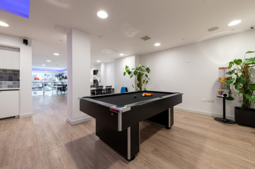 Collegiate Middle Street - Gallery - 15