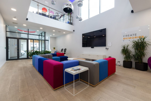 Collegiate Middle Street  - Gallery -  5