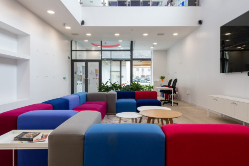 Collegiate Middle Street - Gallery - 24