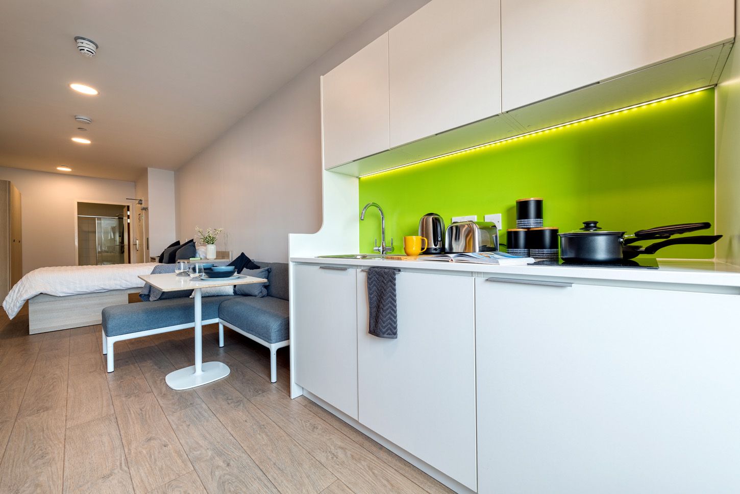 VIP Studio - Collegiate Middle Street - Gallery - 5