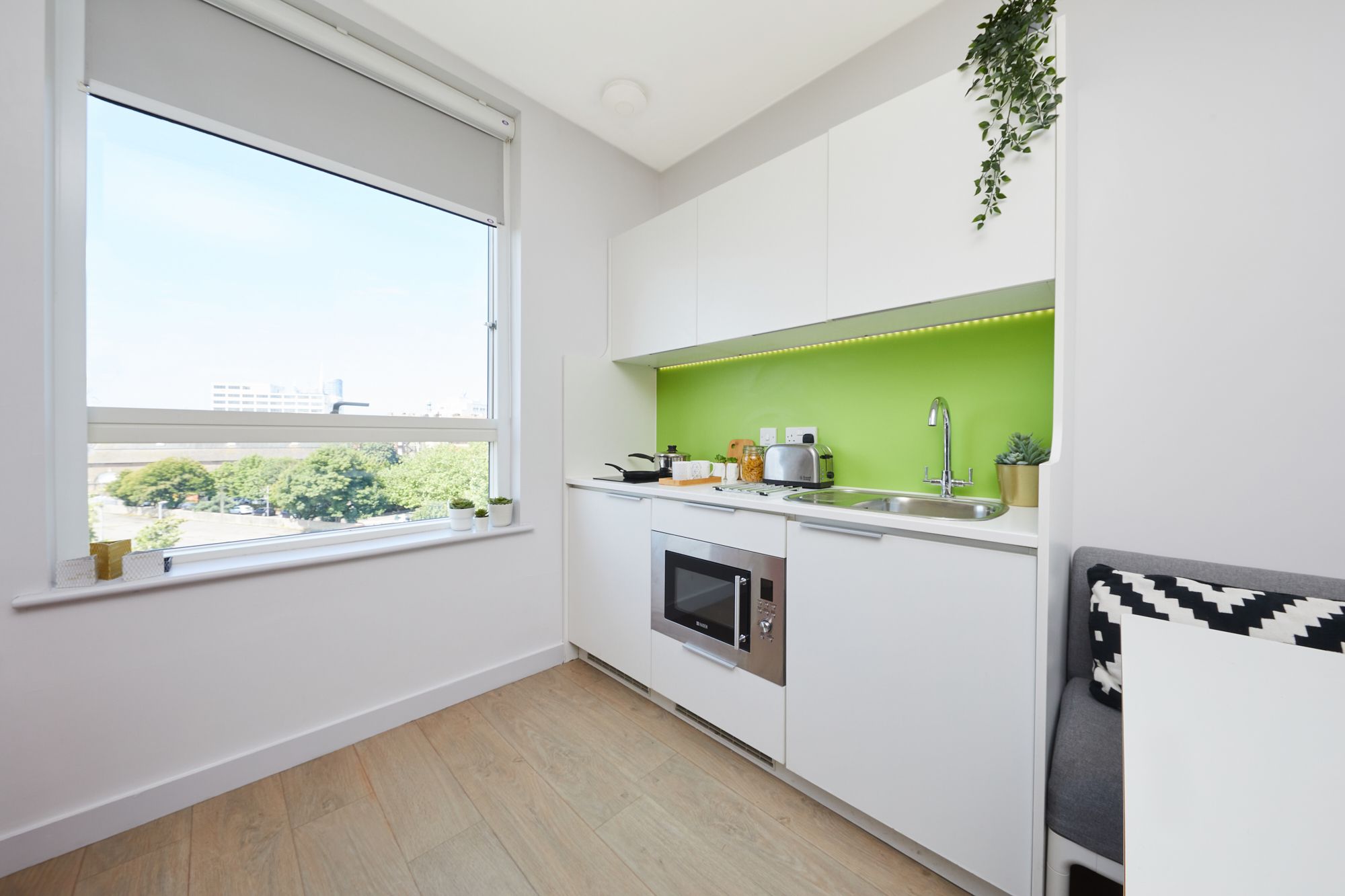 Luxury Studio - Collegiate Middle Street - Gallery - 3