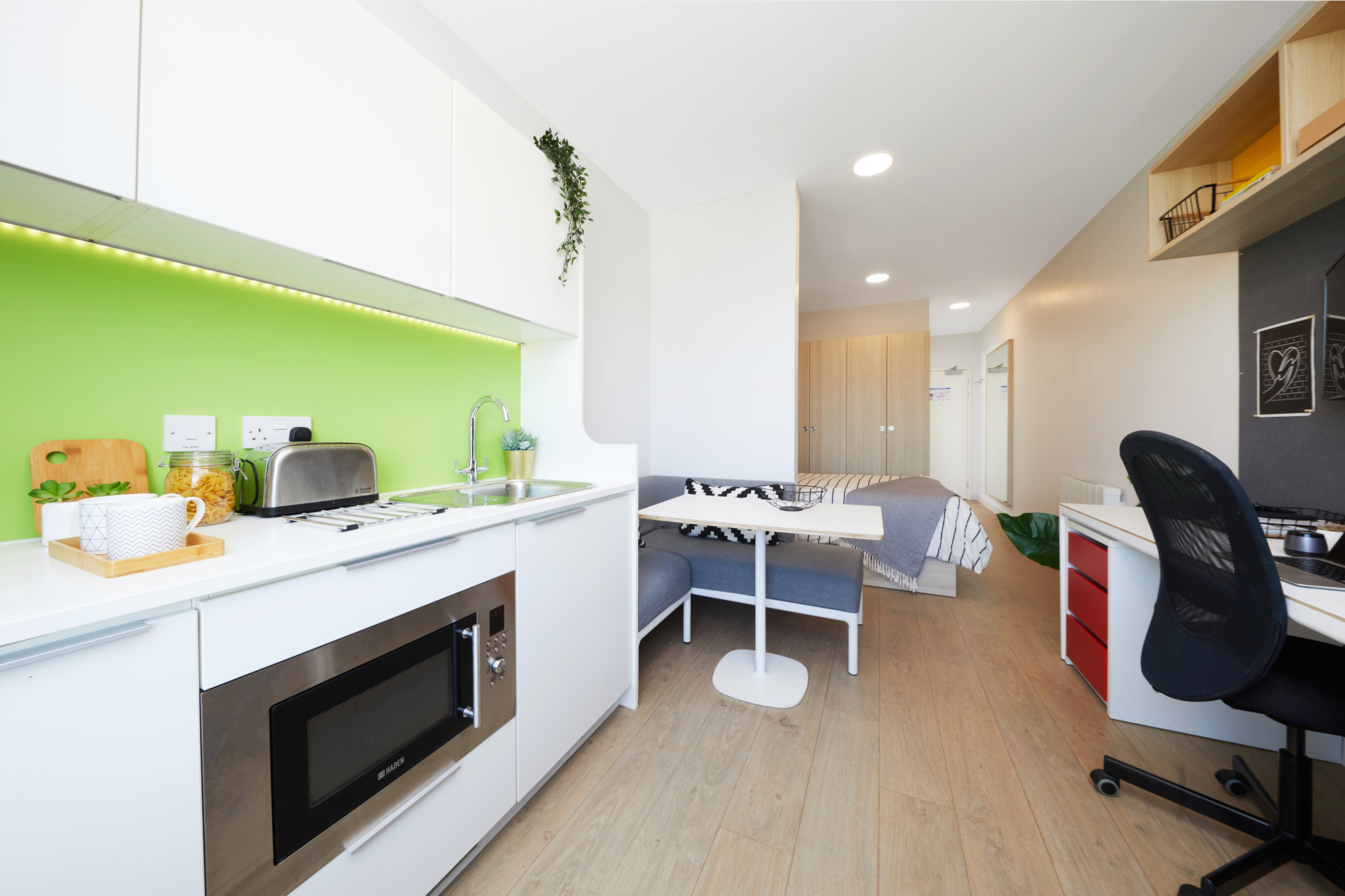 Luxury Studio - Collegiate Middle Street - Gallery - 4