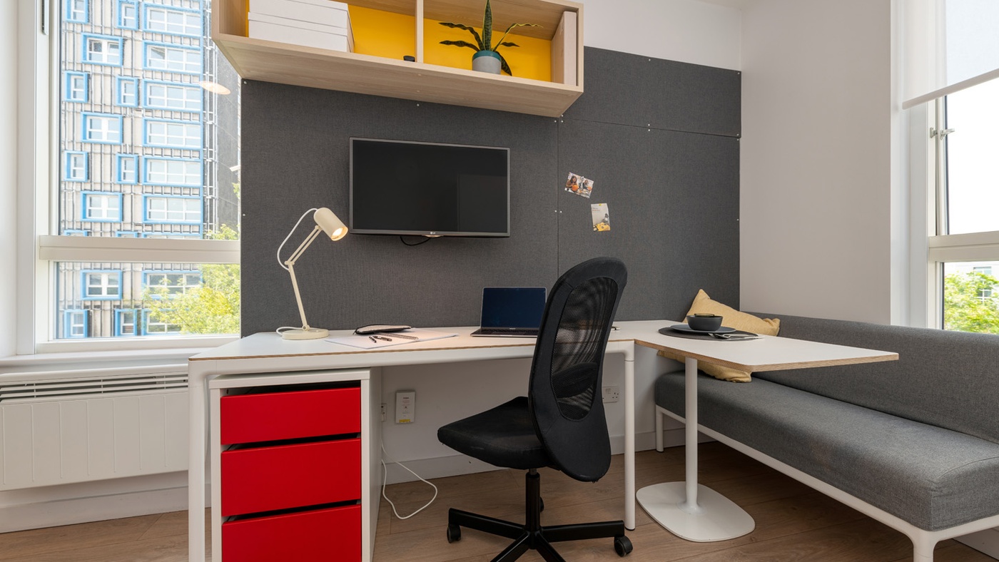  Luxury Plus Studio  -  Collegiate Middle Street  - Gallery -  3