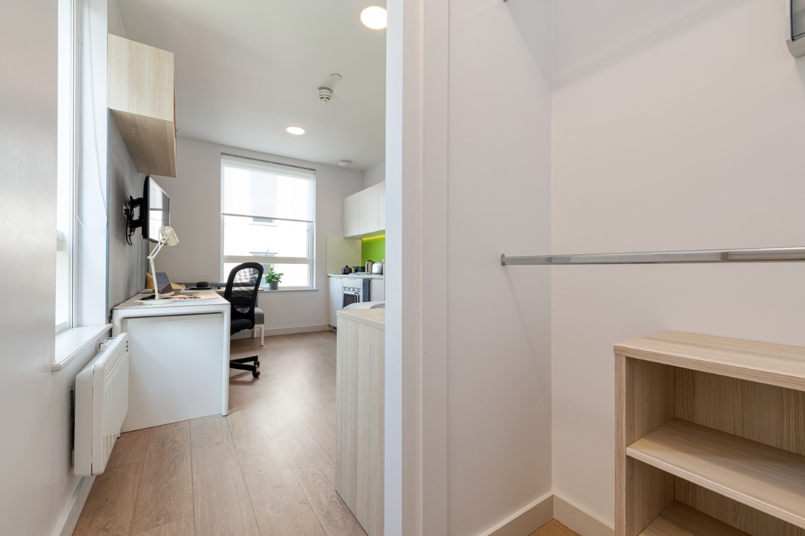  Premium Plus Studio  -  Collegiate Middle Street  - Gallery -  12