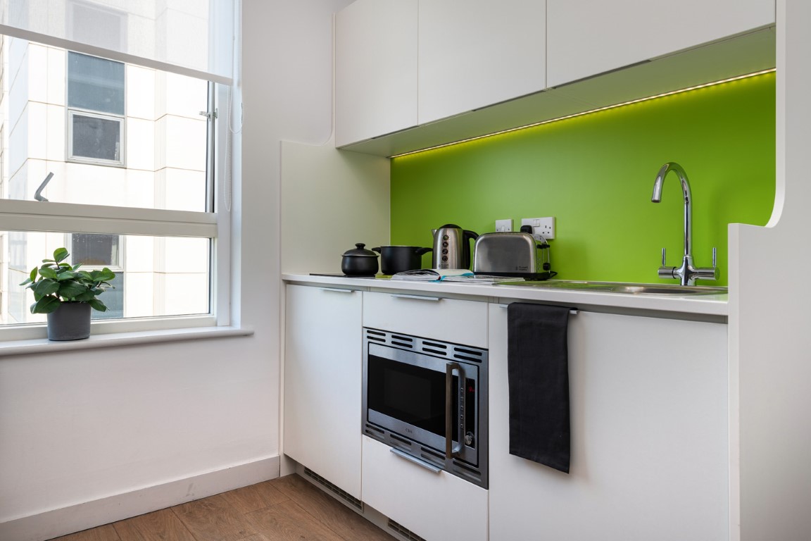 Premium Plus Studio - Collegiate Middle Street - Gallery - 11