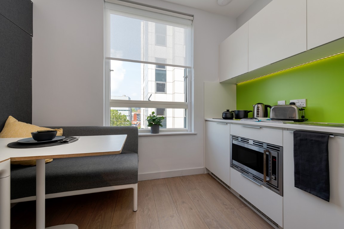  Premium Plus Studio  -  Collegiate Middle Street  - Gallery -  6