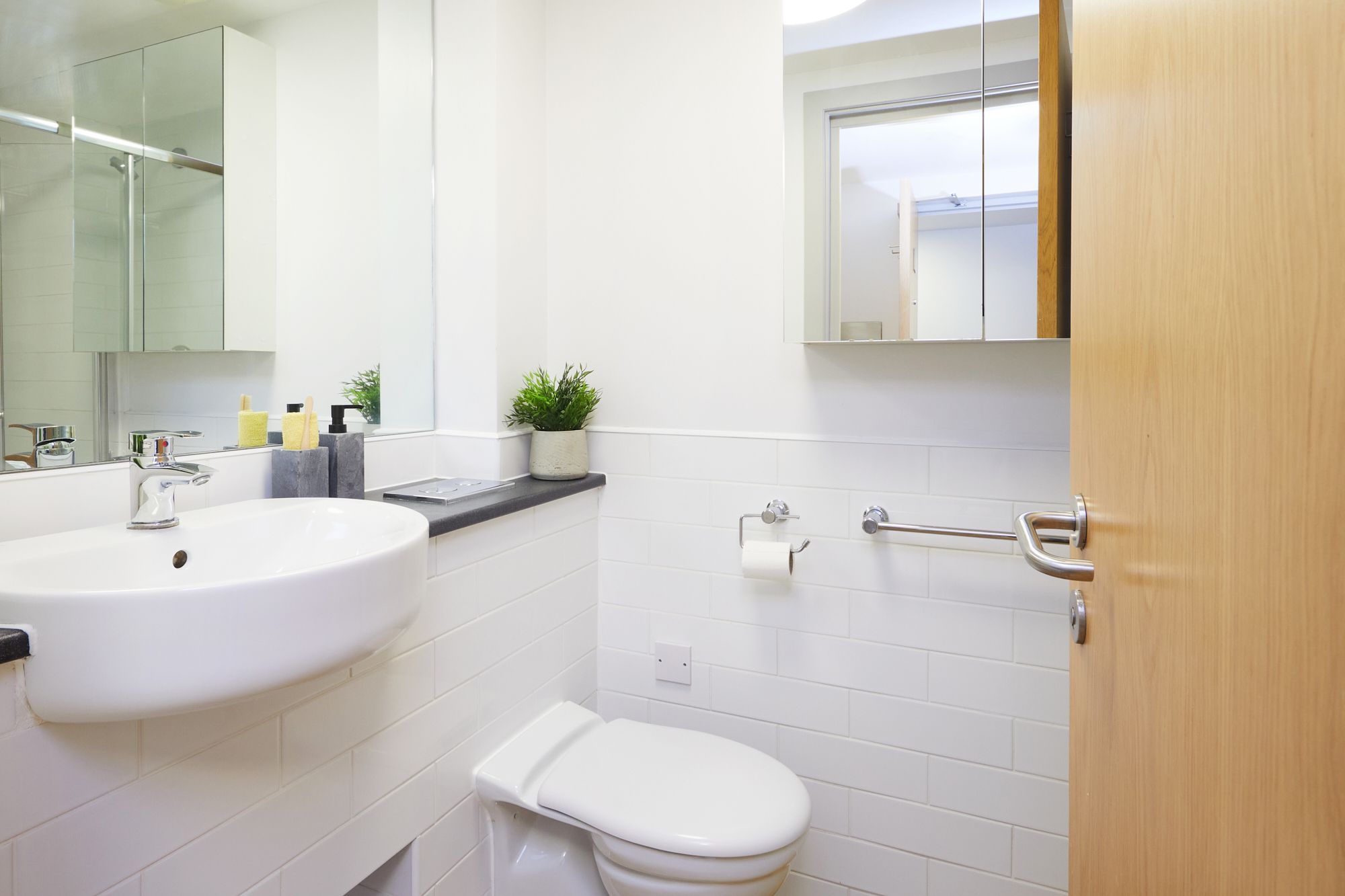  Premium Studio  -  Collegiate St James Street  - Gallery -  2