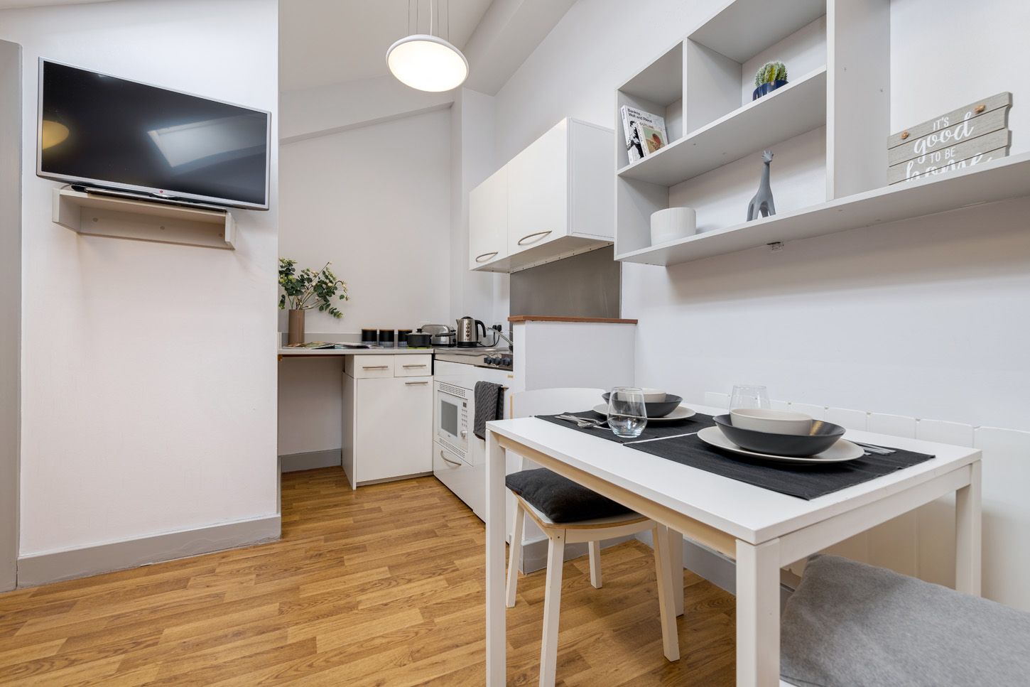  Luxury Plus Studio  -  Collegiate St James Street  - Gallery -  3