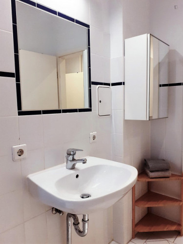 Wonderful 1-bedroom apartment in Berlin, Charlottenburg near Sophie-Charlotte Platz metro station