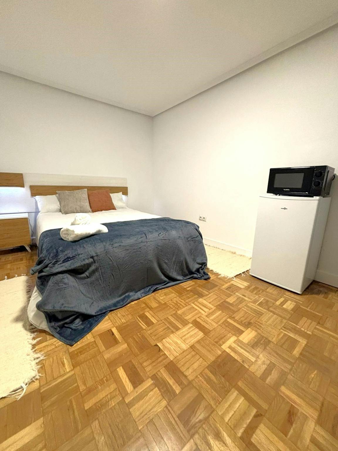  Private Room  -  Avenida de Fuenlabrada, Leganés  - Gallery -  1