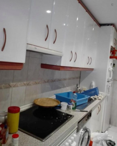 Cool single bedroom in Los Cármenes neighborhood