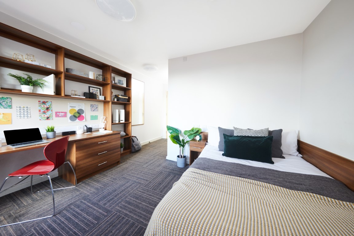  Silver En-Suite  -  Collegiate Bagot Street  - Gallery -  1