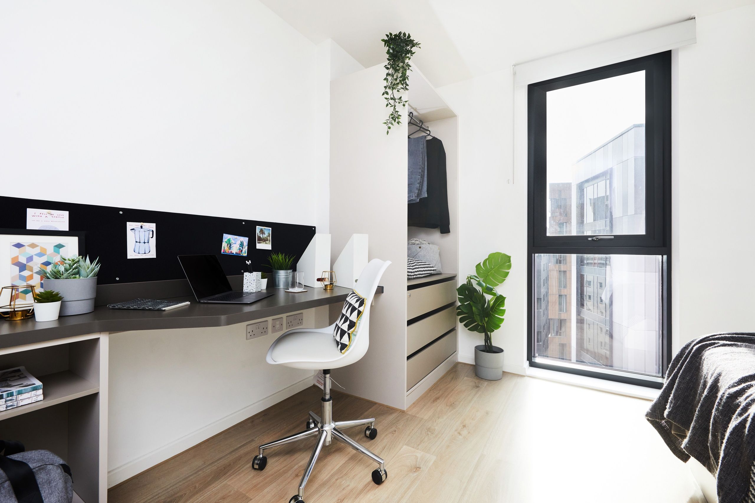  Gold Studio  -  Collegiate Bagot Street  - Gallery -  1