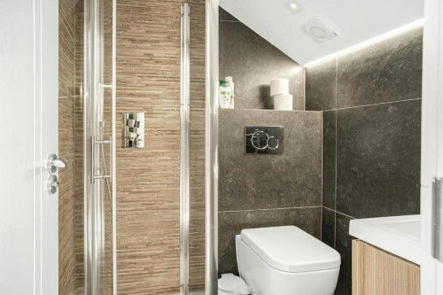 Wembley Park Drive, Wembley - Gallery - 10