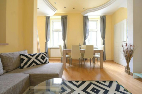 Wurmsergasse, Vienna