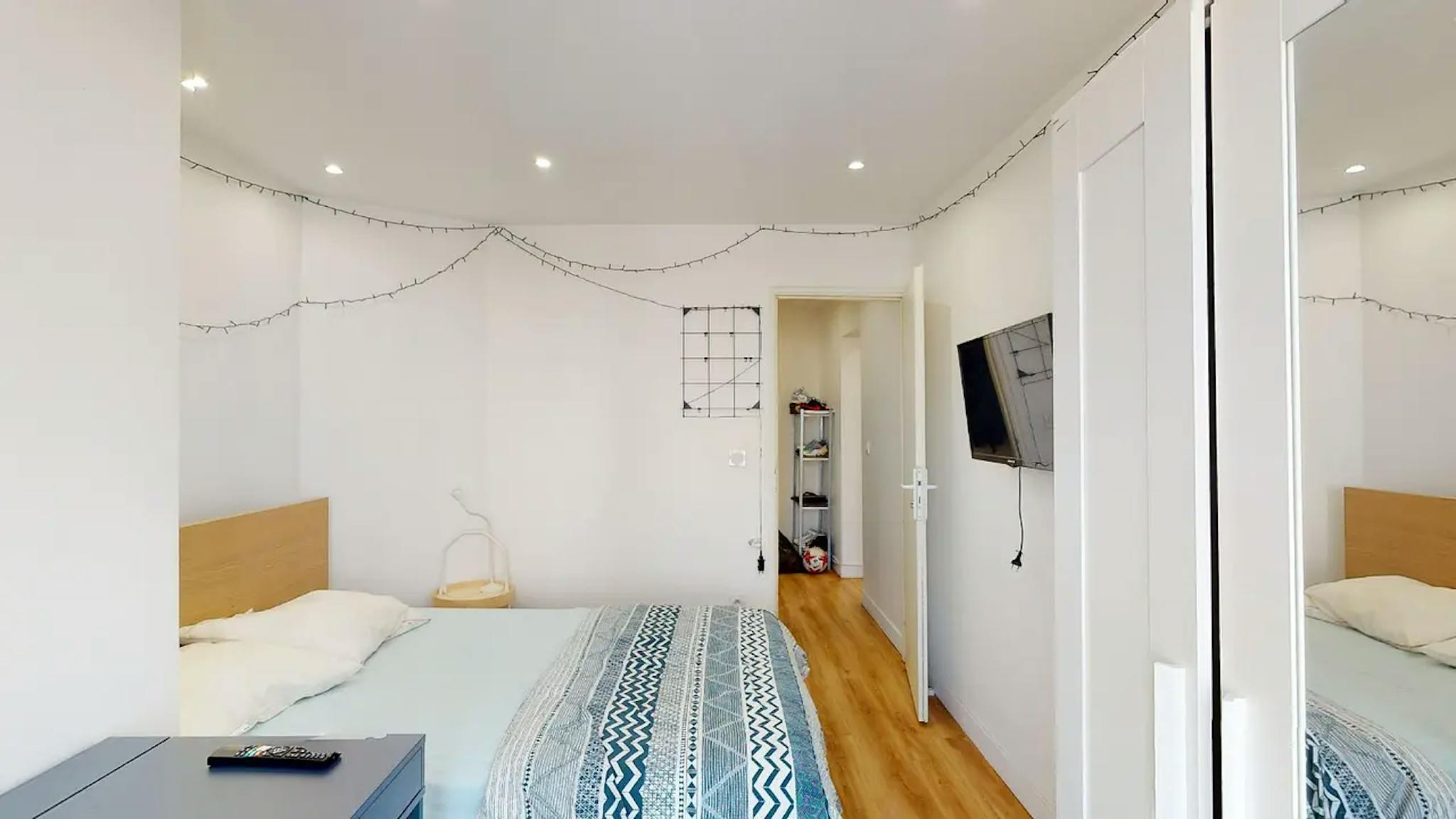  Private Room  -  Rue des Remparts, Toulon  - Gallery -  2