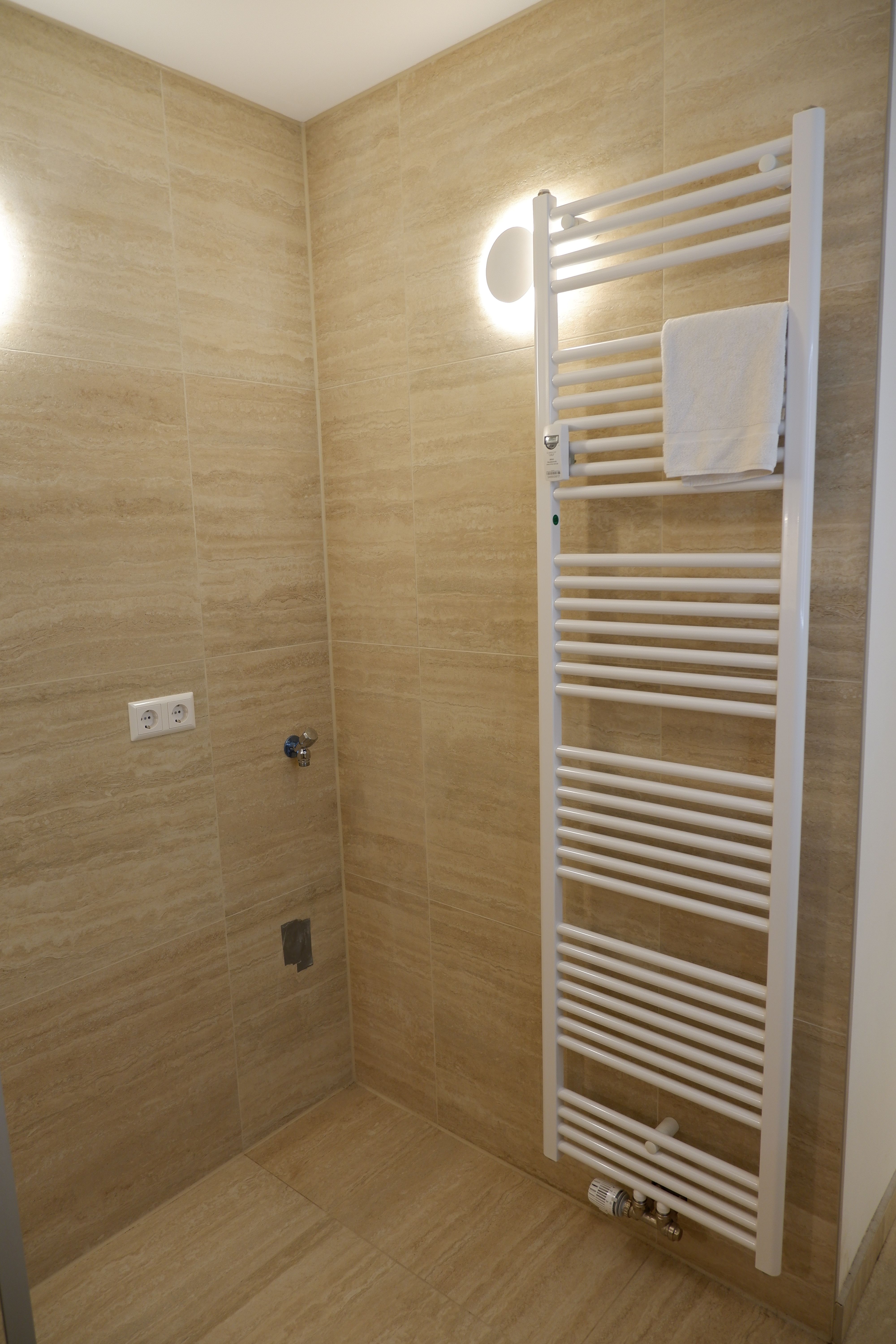 Modern 2-Room Apartment - Terrace & Parking - 9