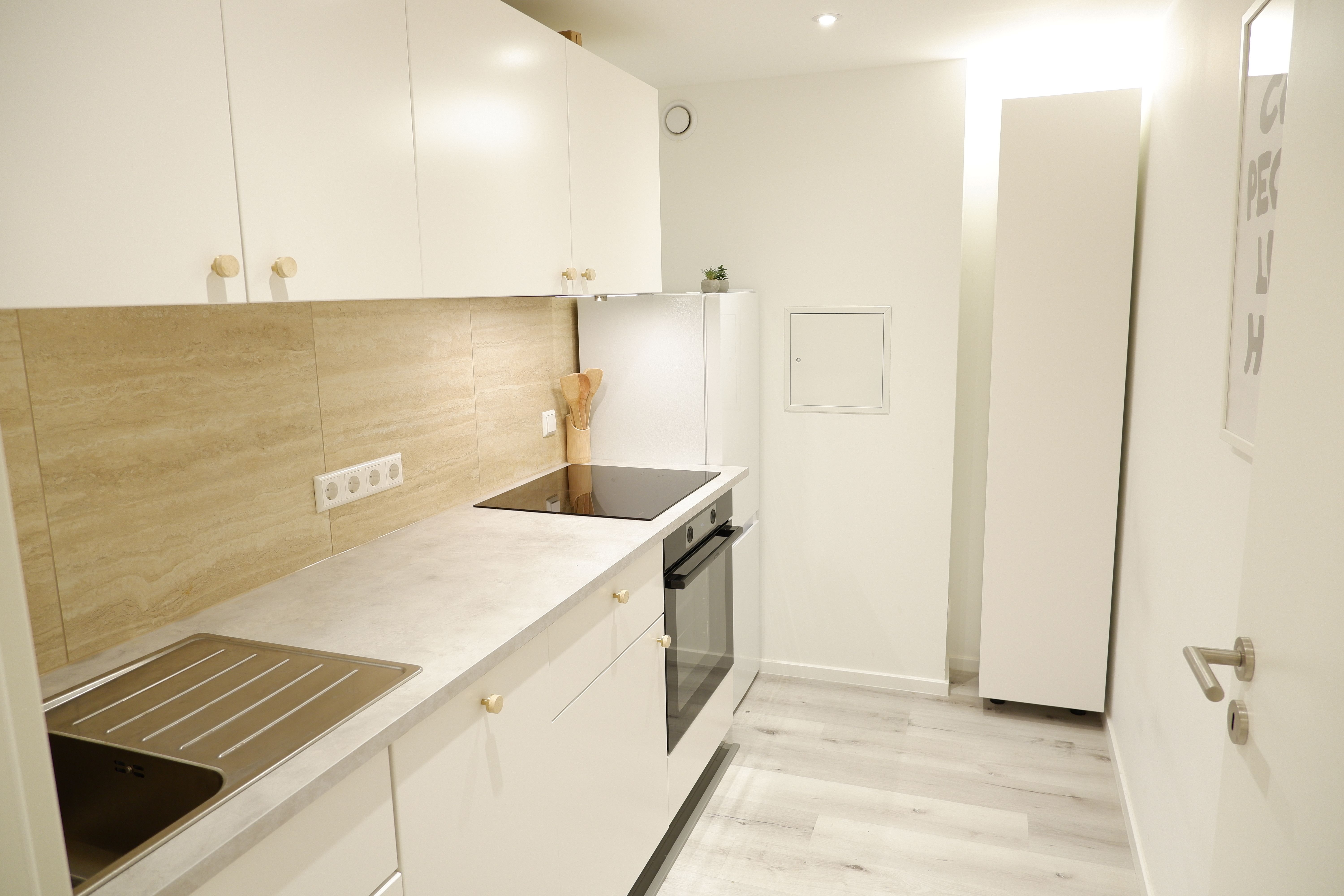Modern 2-Room Apartment - Terrace & Parking - 17