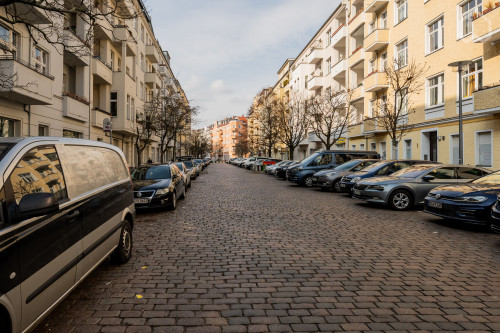 Charming, awesome home with nice neighbours