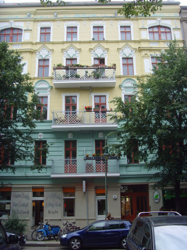 Amazing, lovely apartment located in Prenzlauer Berg with elevator