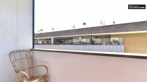 Room in a shared 4-bedroom apartment for rent in Casal Bruciato for professionals and students