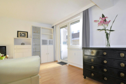 Hernalser Hauptstraße, Vienna