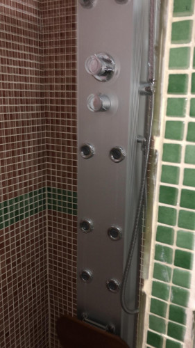 Cozy single bedroom in a 4-bedroom apartment near Parc Central