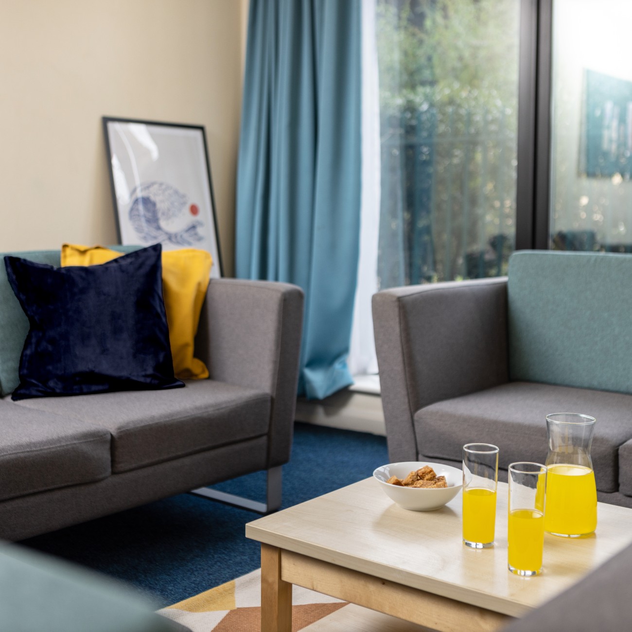  برونز اونسويت  -  نيو بورت ستيودنت فاليدج  - Gallery -  4